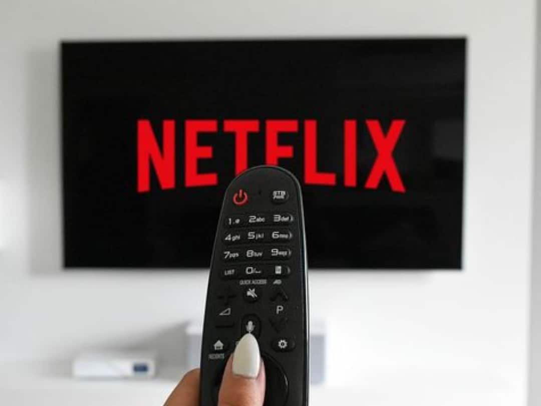 Netflix: নেটফ্লিক্সে এল নতুন ফিচার, ঘোষণা 'প্রোফাইল ট্রান্সফার'-এর, জানুন বিস্তারিত Streaming Platform Netflix Rolls Out 'Profile Transfer', Its Latest Ploy To Stop Password Sharing Netflix: নেটফ্লিক্সে এল নতুন ফিচার, ঘোষণা 'প্রোফাইল ট্রান্সফার'-এর, জানুন বিস্তারিত
