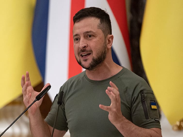 Blackouts In Ukraine After Russian Missile Strikes Destroyed 30% Power Stations Says President Zelensky Blackouts In Ukraine After Russian Strikes Destroyed 30% Power Stations: President Zelensky