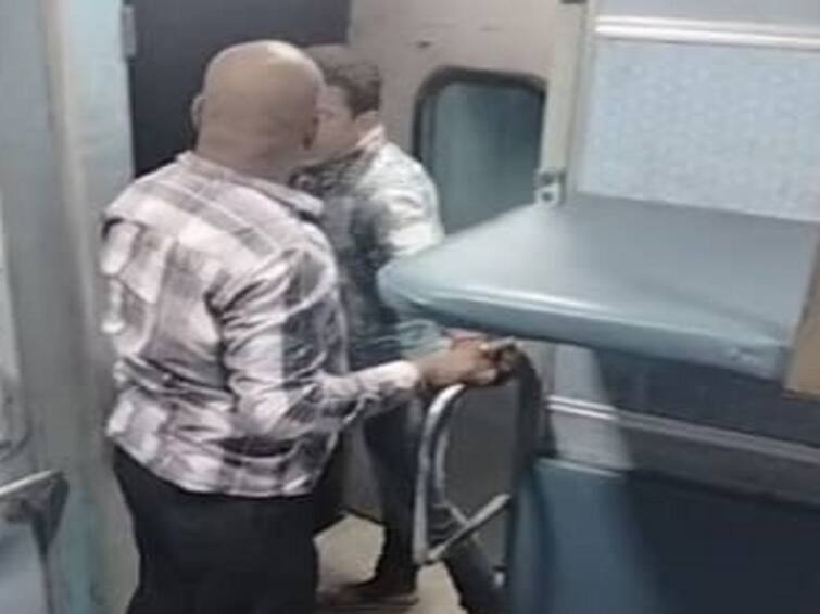 West Bengal Passenger pushed out moving train Birbhum accused arrested viral video Government Railway Police GRP Sajal Sheikh Caught On Camera: Passenger Pushed Out Of Moving Train In Bengal's Birbhum