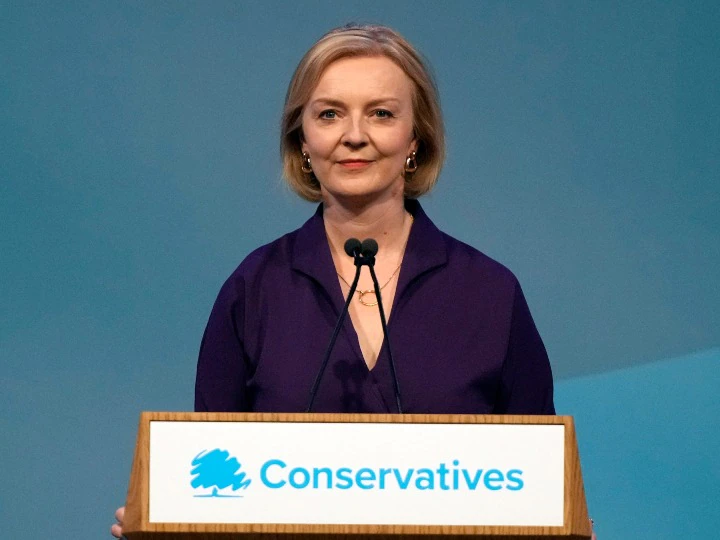 UK Prime Minister Liz Truss apologizes for mistakes, policy changes and support Conservative Party next year Liz Truss: पद संभालने के बाद से उथल-पुथल पर ब्रिटेन की पीएम लिज ट्रस ने मांगी माफी, कहा- मुझसे हुई हैं गलतियां