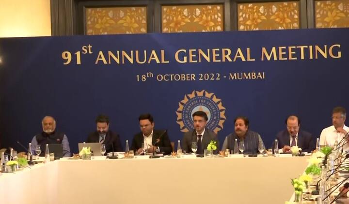 BCCI AGM: ભારતીય ક્રિકેટ કંટ્રોલ બોર્ડ (BCCI)ને આજે નવા પ્રમુખ મળશે. BCCIની વાર્ષિક સામાન્ય સભા મુંબઈની તાજ હોટલમાં શરૂ થઈ ગઈ છે.