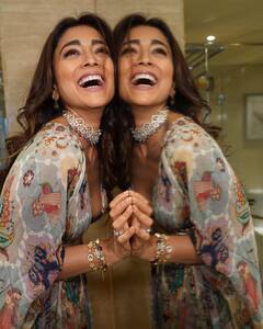 Shriya saran: வளையபட்டி தவிலே தவிலே...ஸ்ரேயா சரணின் லேட்டஸ்ட் க்ளிக்ஸ் !