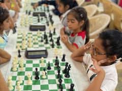 In pics : मुंबईकर त्वेशा जैनचं यश, सात वर्षाखालील मुलींच्या राष्ट्रीय बुद्धिबळ स्पर्धेत कोरलं कास्यंपदकावर नाव