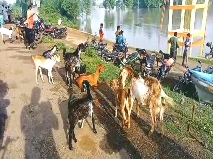 தீபாவளி பண்டிகையை கொண்டாட முடியாத சூழலில் ஆற்றுப்படுகை கிராம மக்கள்