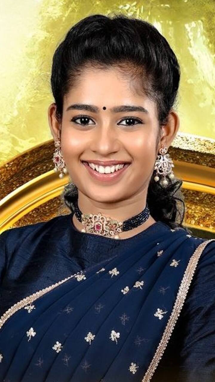 ஜனனி ரூ.21,000 - ரூ.26,000