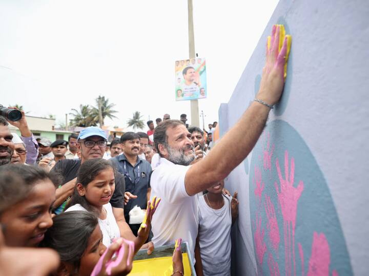 During the Karnataka leg of Bharat Jodo Yatra, Rahul Gandhi reopened a road that was closed due to caste-based violence in 1993. The lane connecting the residences of Dalits and settlements of Lingayats in Badanavalu was named 'Bharat Jodo Road' (Source: Congress)