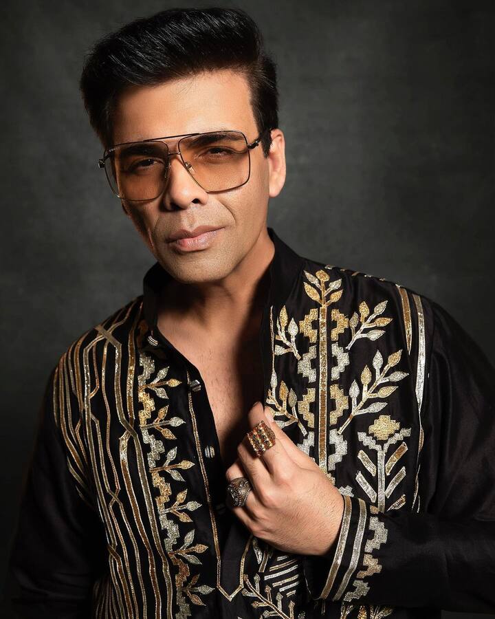 लेकिन क्या आप जानते हैं कि करण के इस हैम्पर के पिटारे में आखिर ऐसा क्या रहता है जिसके लिए सेलेब्ल भी एक्साइटेड रहते हैं.