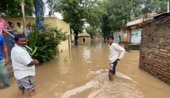 In Pics: परतीच्या पावसाचा हाहाकार! बारामतीतील अनेक घरांत पाणी