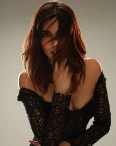 બ્લેક ટ્રાંસપેરન્ટ ડ્રેસમાં Diana Pentyએ આપ્યા કાતિલ પોઝ, જુઓ બોલ્ડ અંદાજના ફોટો