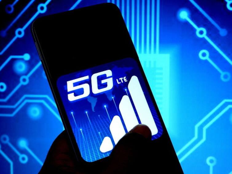 5G Smartphone Shipments In India Grew 30 Per Cent YoY In Q3 2022: Report Samsung Leads As 5G Smartphone Shipments In India Grew 30 Per Cent YoY In Q3 2022: Report