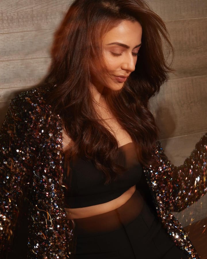 बॉलिवूड अभिनेत्री रकुल प्रीत सिंह सध्या तिचा आगामी चित्रपट 'थँक गॉड' च्या प्रमोशनमध्ये व्यस्त आहे ज्यामध्ये सिद्धार्थ मल्होत्रा आणि अजय देवगण मुख्य भूमिकेत आहेत.(फोटो सौजन्य:rakulpreet/इंस्टाग्राम)