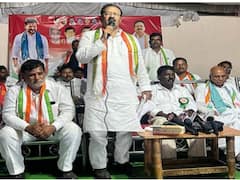 Shabbir Ali : కేసీఆర్ ఒక్కరితోనే తెలంగాణ రాలేదు, అమరుల త్యాగాలతోనే రాష్ట్రం సాకారం- షబ్బీర్ అలీ