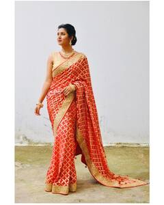 PHOTO : ‘यह लाल इश्क़, यह मलाल इश्क़’, मनमोहक हास्य पाहून तुम्हीही पडाल प्राजक्ता माळीच्या प्रेमात!