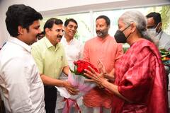 తిరుపతి పద్మావతి అమ్మవారిని దర్శించుకున్న కేంద్ర మంత్రి నిర్మల సీతారామన్