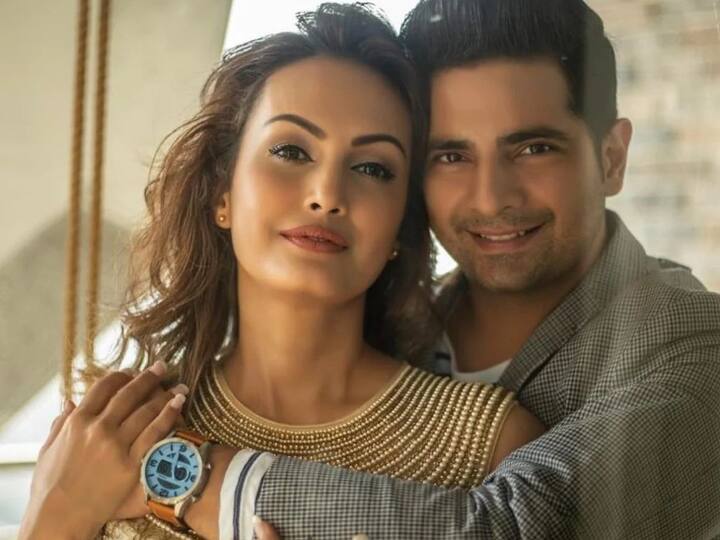 निशा रावल - टीवी स्टार निशा रावल ने करण मेहरा के साथ सात फेरे लिए थे. लेकिन कुछ वक्त पहले निशा ने करण पर घरेलू हिंसा के आरोप लगाए थे. इतना ही नहीं निशा ने करण के खिलाफ पुलिस में शिकायत भी दर्ज कराई थी.