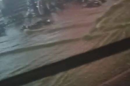 पावसामुळं वाहतुकीवर परिणाम