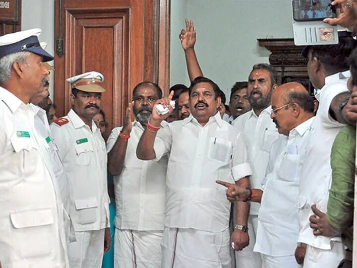 Police detained MLAs including E Palaniswami strike in Tamil Nadu Assembly AIADMK Seat Controversy: तमिलनाडु विधानसभा में हड़ताल की कोशिश, पुलिस हिरासत में ई पलानीस्वामी सहित कई विधायक