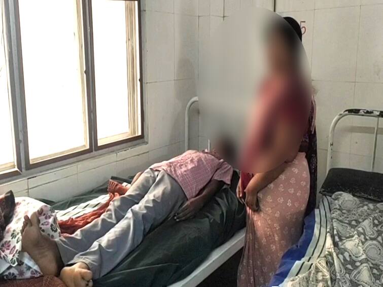 mayiladuthurai: Student attacked at bus stop by asking caste TNN ஜாதியை கேட்டு தாக்கப்பட்ட பள்ளி மாணவர் - மயிலாடுதுறையில் பரபரப்பு