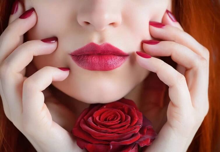 Lip Care Routine: Do you care about your lips like your face? This lip care routine may work for you  Lip Care Routine : ਚਿਹਰੇ ਦੀ ਤਰ੍ਹਾਂ ਕੀ ਬੁੱਲ੍ਹਾਂ ਦਾ ਵੀ ਰੱਖਦੇ ਹੋ ਖ਼ਿਆਲ ! ਇਹ ਲਿਪ ਕੇਅਰ ਰੂਟੀਨ ਆ ਸਕਦੀ ਤੁਹਾਡੇ ਕੰਮ