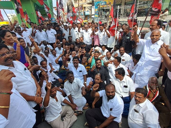 AIADMK members who participated in a road blockade in Salem to protest the arrest of Edappadi Palaniswami were arrested. எடப்பாடி பழனிசாமி கைது - சேலத்தில் சாலை மறியலில் ஈடுபட்ட அதிமுகவினர் கைது