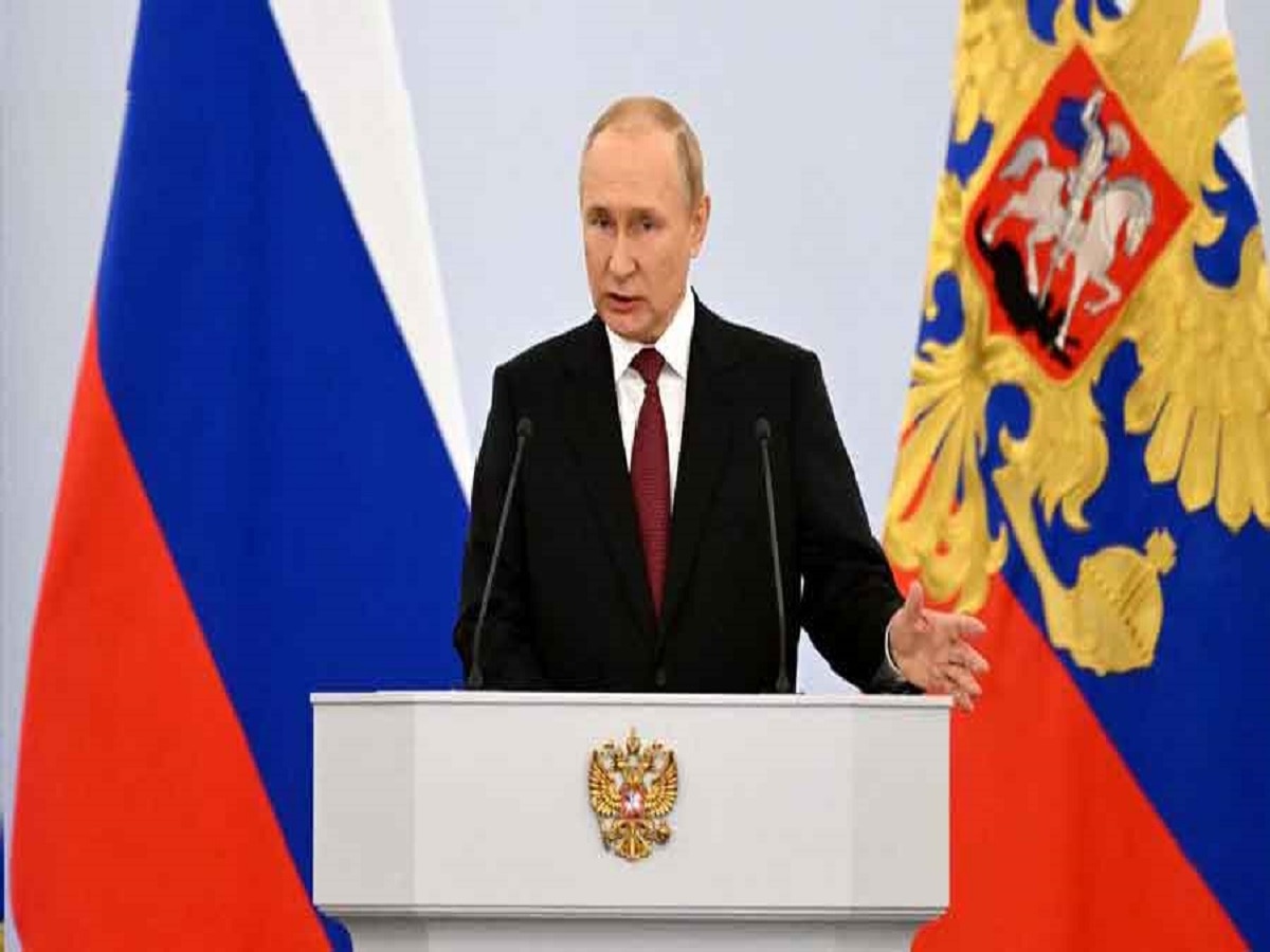 Vladimir Putin Imposes Martial Law In 4 Annexed Ukraine Territories ...