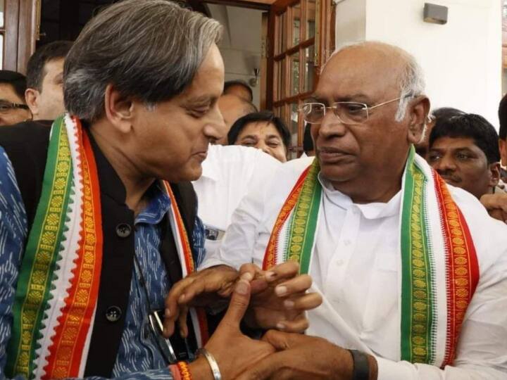 Shashi Tharoor Met New Congress President Mallikarjun kharge And congratulate know what he tell Congress President: हार के बाद मुलाकात में मल्लिकार्जुन खड़गे से क्या हुई बात? शशि थरूर ने बताया