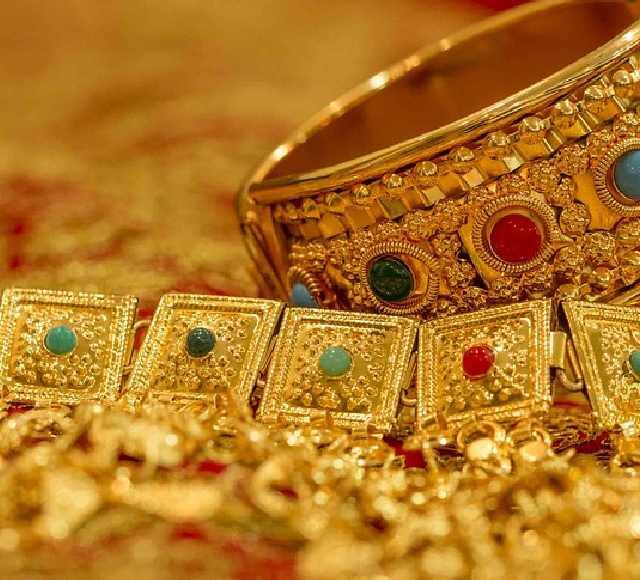 Gold and silver price on 01 November, 2022: Slack in gold today, silver price crosses 58 thousand, check latest rate Gold Silver Price Today: સોનામાં આજે મંદી, ચાંદીના ભાવ 58 હજારને પાર, જાણો આજના લેટેસ્ટ ભાવ