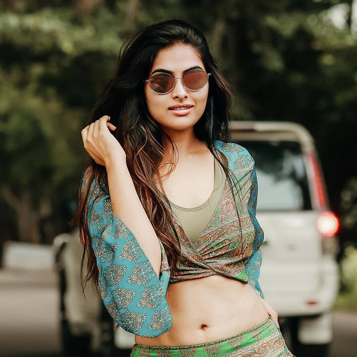 దివి అందమైన ఫోటోలు. Image Credit: Divi/ Instagram