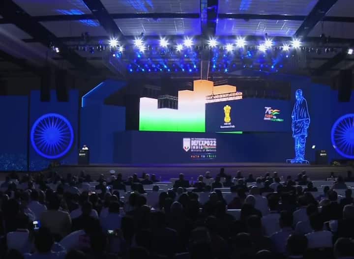 ડિફેન્સ એક્સ્પોથી ગુજરાતની ઓળખને નવી ઉંચી મળી રહી છે. ડીસા આંતરરાષ્ટ્રીય સરહદથી ફક્ત 130 કિ.મી. દૂર છે. ડીસા, બનાસકાંઠા, પાટણ જિલ્લાનો સિતારો ચમકી રહ્યો છે.