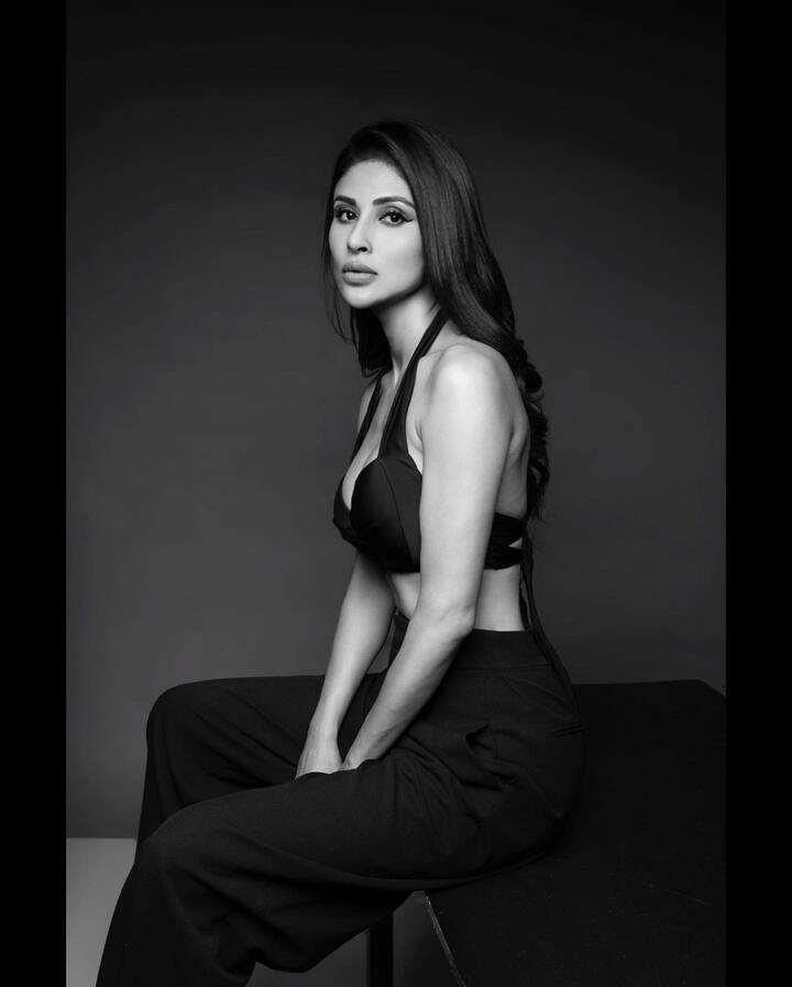 ती कोणत्याही व्यक्तिरेखेशी जुळवून घेऊ शकते हे तिने फार कमी वेळात इंडस्ट्रीला दाखवून दिले आहे. (फोटो सौजन्य :imouniroy/इंस्टाग्राम)