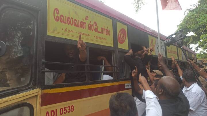 As a result, all the members were detained from Valluvar Kottam