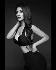 Pics: બ્લેક એન્ડ વ્હાઇટ તસવીરોમાં Mouni Royની કાતિલ અદાઓ, જુઓ સામે આવેલી તસવીરો.....