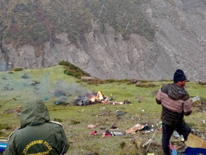 Kedarnath Helicopter Crash government taking dead bodies to their relatives Kedarnath Helicopter Crash: मृतकों के शवों को परिजनों तक पहुंचाने में जुटी सरकार, सात लोगों की हुई थी मौत