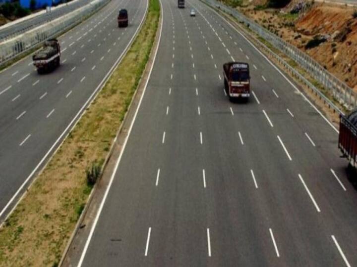 Highway Safety: अगर करते हैं हाईवे पर यात्रा, तो ये फोन नंबर सेव करने में है होशियारी Use this helpline number in emergency on highway always keep with yourself Highway Safety: अगर करते हैं हाईवे पर यात्रा, तो ये फोन नंबर सेव करने में है होशियारी