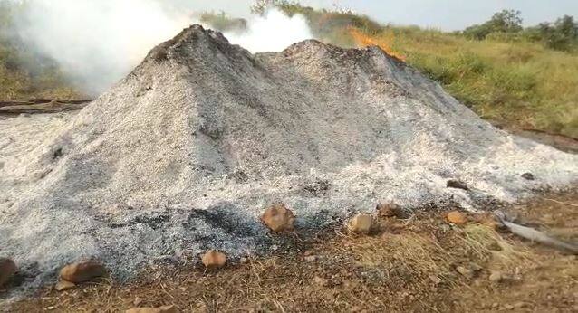 परतीच्या पावसाने आधीच शेतकऱ्यांचं मोठे नुकसान झालं.