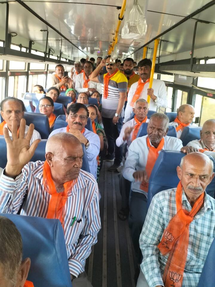 એસટી બસમાં સાથે બેસી રાજકોટ જતા મંત્રી બ્રિજેશ મેરજા