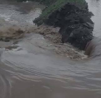 पावसामुळं नदी नाल्यांना पूर