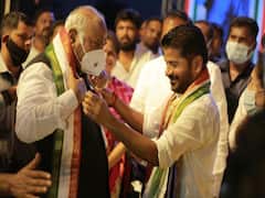 మల్లికార్జున్ ఖర్గే ఘన విజయంపై రేవంత్ రెడ్డి హర్షం, శుభాకాంక్షలు చెబుతూ ట్వీట్!