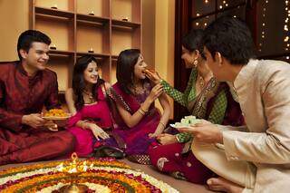 Weight Loss Diet: દિવાળીમાં ભરપેટ ખાઓ  મીઠાઈઓ, નહિ વધે વજન, બસ આ એક કામ કરવાનું ન ભૂલશો