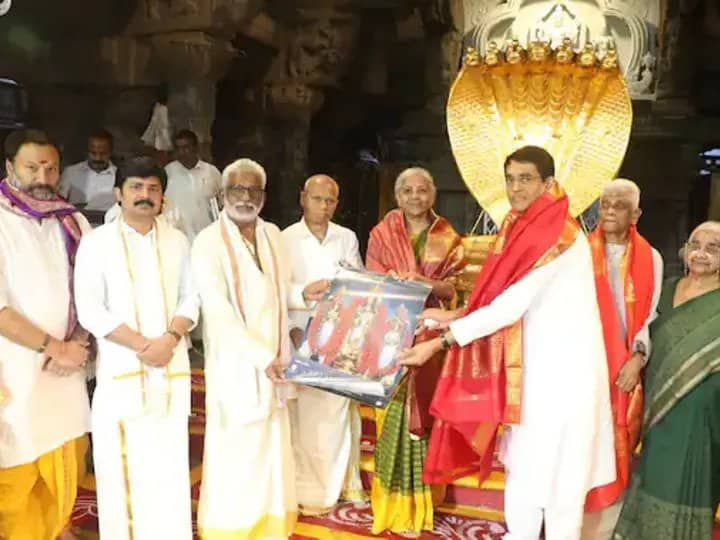 Union Finance Minister Nirmala Sitharaman offered prayers at the hill shrine of Lord Venkateswara on Thursday.