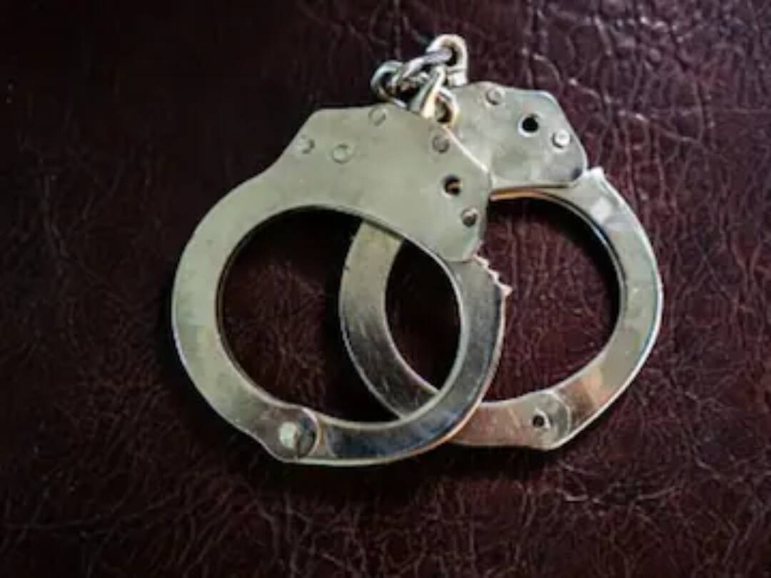 Crime : ’லவ் பண்ணிதான் ஆகணும்’ : கல்லூரி மாணவியிடம் இளைஞர் தகராறு.. ஸ்கெட்ச் போட்டு தூக்கிய காவல்துறை