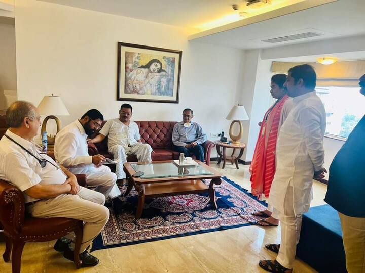 शिरसाट यांची प्रकृती स्थिर असल्याची माहिती डॉक्टरांनी मुख्यमंत्र्यांना दिली.