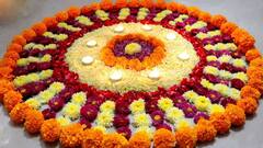 Flower Rangoli: રંગોળી બનાવવનો સમય નથી તો ફુલોથી આ રીતે બનાવો ખૂબસૂરત ડિઝાઇન