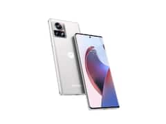 12 జీబీ ర్యామ్‌తో వచ్చిన మోటో 200 మెగాపిక్సెల్ కెమెరా ఫోన్ - ధర ఎంతంటే?