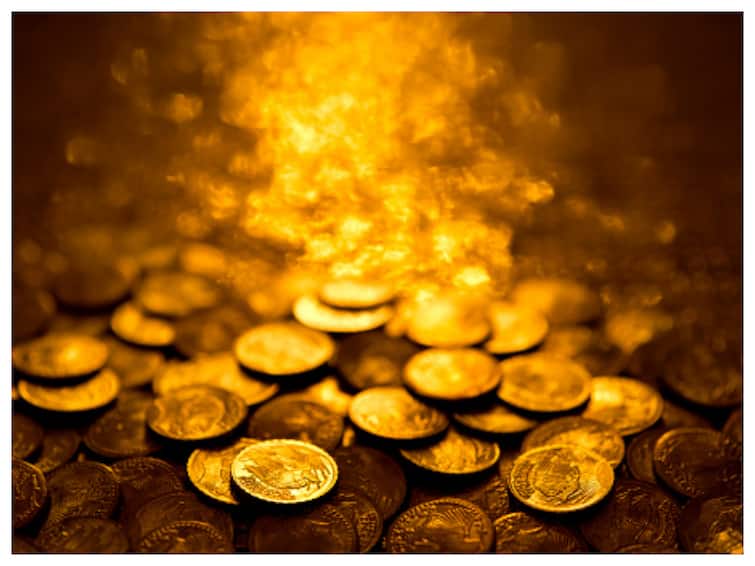 Andhra Pradesh: Vijayawada Customs Seizes 13Kg Gold Worth Rs 6.7 Crore, Four Persons Arrested Andhra Pradesh: Vijayawada Customs Seizes 13Kg Gold Worth Rs 6.7 Crore, Four Persons Arrested