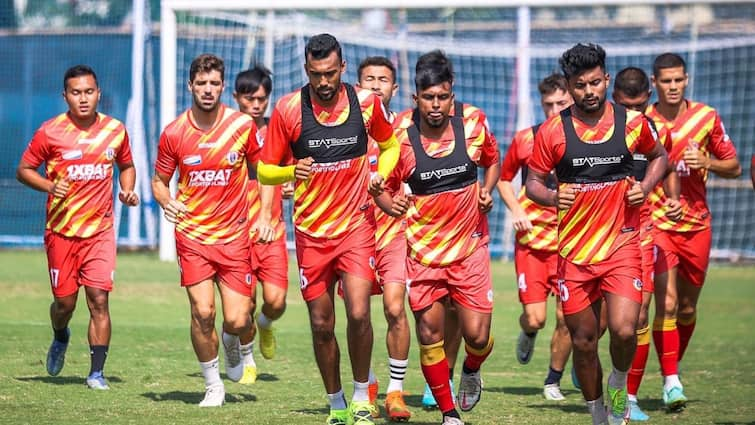 East Bengal face North East United FC in search of first win in ISL 2022-23 NEU vs EBFC: ডার্বির আগে জয় পেতে মরিয়া ইস্টবেঙ্গল মুখোমুখি নর্থ ইস্টের, কখন, কোথায় দেখবেন ম্যাচ?