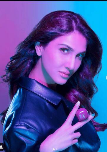 Vaani Kapoor ਨੇ ਸਾੜੀ 'ਚ ਆਪਣੇ ਕਿਲਰ ਪੋਜ਼ ਨਾਲ ਵਧਾਈ ਫ਼ੈਨਜ ਦੀ ਧੜਕਣ