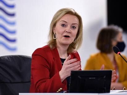 Liz Truss resigns as the Prime Minister of the United Kingdom UK PM Resigns: பதவியேற்ற 45 நாட்களில் பிரிட்டன் பிரதமர் ராஜினாமா!
