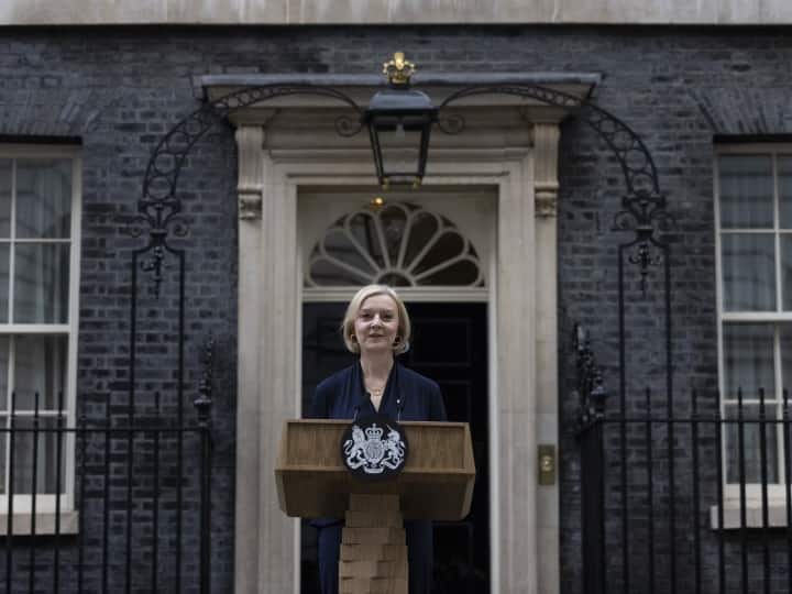 UK Political Crisis Liz Truss resigns as Prime Minister of Britain know the reason UK Political Crisis: लिज ट्रस ने ब्रिटेन के प्रधानमंत्री पद से दिया इस्तीफा, जानिए इसकी वजह