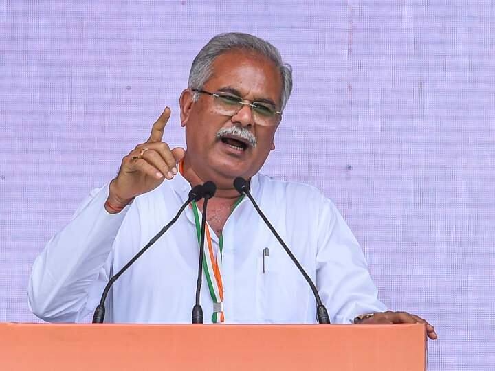 Chhattisgarh cm Bhupesh Baghel told arvind Kejriwal mentally bankrupt ann Chhattisgarh: CM बघेल का अरविंद केजरीवाल पर निशाना, पूछा- 'वे किस विचारधारा के हैं, ये बताएं'